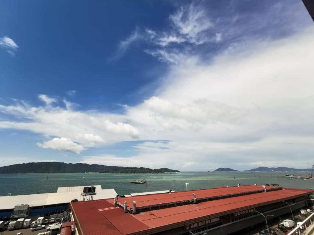 K Seaview At The Shore, Apartment