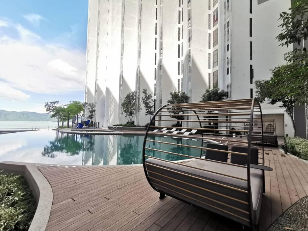 Apartment K Seaview At The Shore,